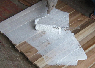 Roll untuk mengelem kayu
