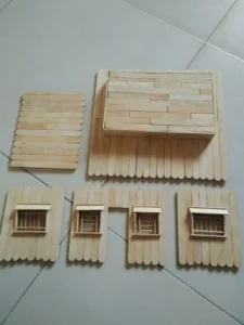 cara membuat rumah dari stik es krim langkah 2