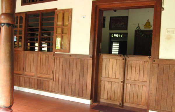 elemen eksterior kayu kelapa