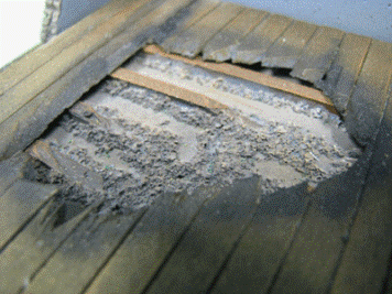 lem untuk lantai kayu yang rusak