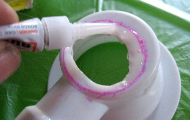 lem plastik tahan air