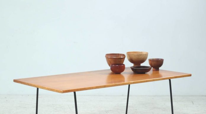meja kayu minimalis