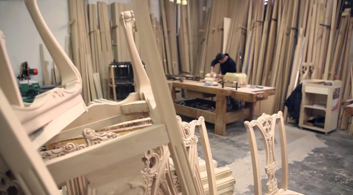 perusahaan furniture
